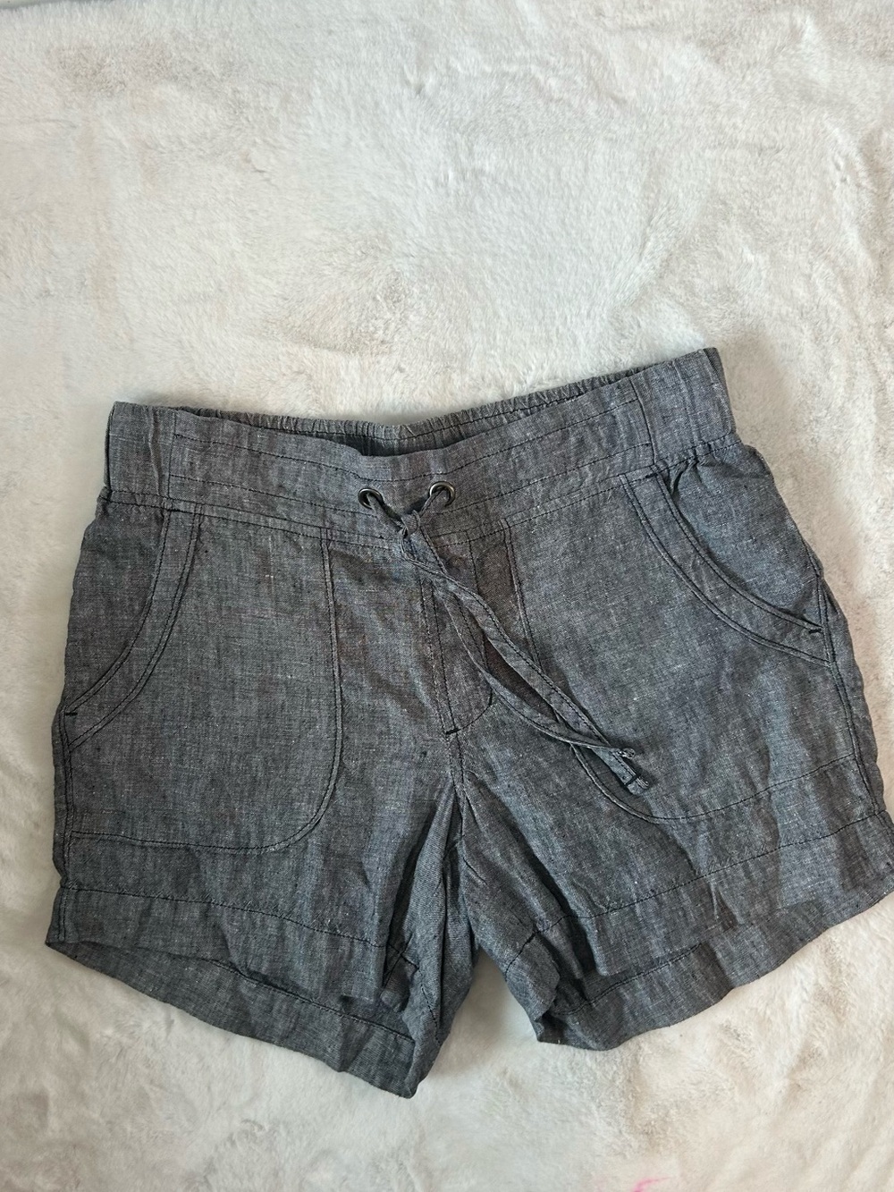 Athleta Womens Size 2 Gray Chambray Drawstring Shorts Casual Summer Lightweight